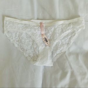 NWT- Victoria’s Secret white lace panties 🤍